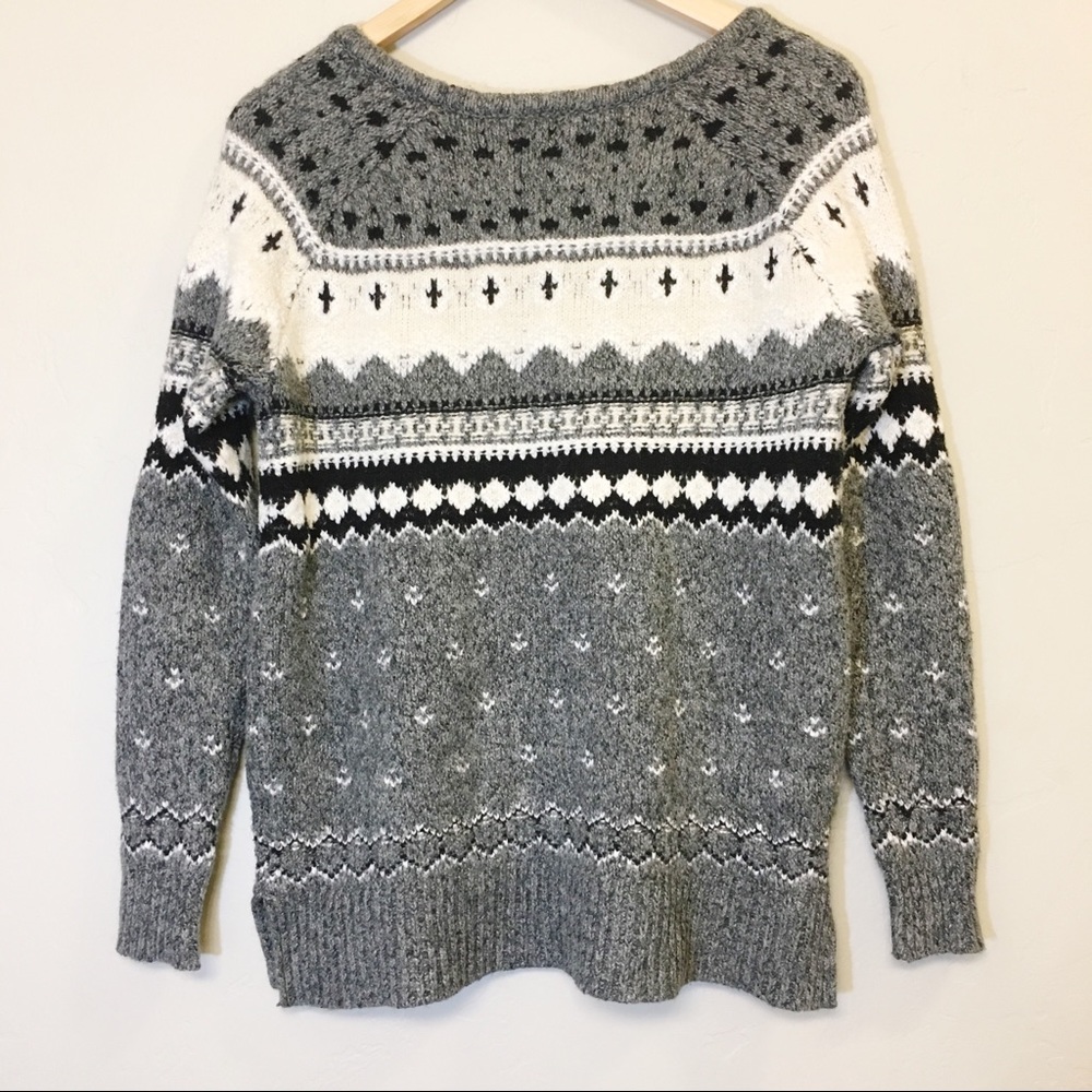 American Eagle Retro Sweater - Picture 2 of 3